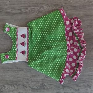 Smocked Auctions swing top and shorts 2T